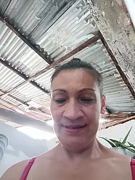 Layla Zaid online show from May 2, 2026, 1:05 pm