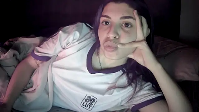 violetazein7 online show from May 10, 2026, 4:27 am