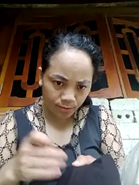 Snapshot of molly-xx chatting on June 29, 2026, 9:27 am molly-xx online show from June 29, 2026, 9:27 am