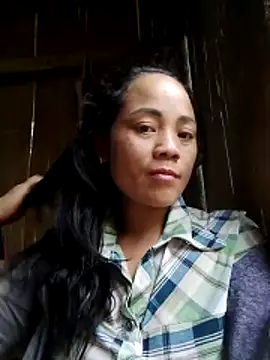 molly-xx online show from April 18, 2026, 5:32 am