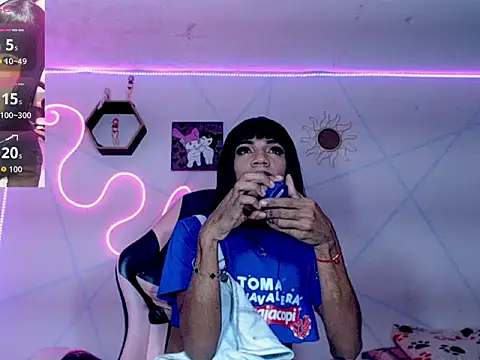 Snapshot of Violeta_R_ chatting on February 20, 2026, 6:48 am Violeta R online show from February 20, 2026, 6:48 am