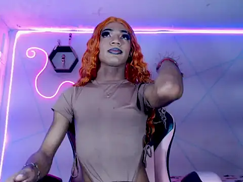 Snapshot of Violeta_R_ chatting on February 23, 2026, 9:48 pm Violeta R online show from February 23, 2026, 9:48 pm