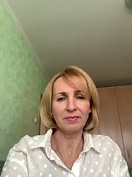 Snapshot of VeltaMur975 chatting on February 18, 2026, 10:01 am VeltaMur975 online show from February 18, 2026, 10:01 am