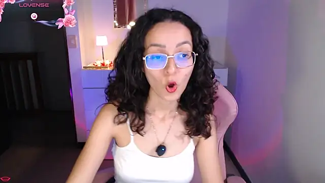 Snapshot of Alexia--27 chatting on February 21, 2026, 3:52 am Alexia--27 online show from February 21, 2026, 3:52 am