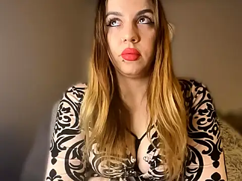 AndreaXAmazing online show from April 16, 2026, 9:39 pm