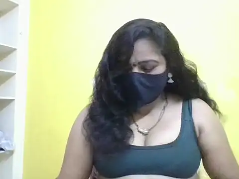 anu-reddyy online show from April 17, 2026, 5:10 am