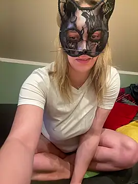 czarnula8 online show from February 26, 2026, 5:35 pm