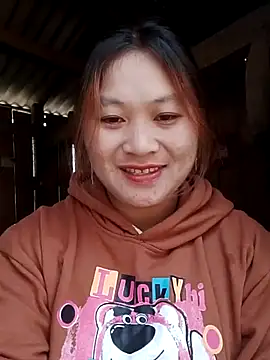 Snapshot of bany-lee chatting on May 4, 2026, 2:04 am bany-lee online show from May 4, 2026, 2:04 am