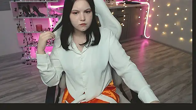 Snapshot of lily_milleerr chatting on February 24, 2026, 6:42 pm lily milleerr online show from February 24, 2026, 6:42 pm