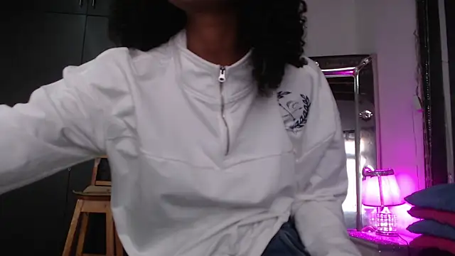 Snapshot of mailyn_gold chatting on May 9, 2026, 12:30 pm mailyn gold online show from May 9, 2026, 12:30 pm