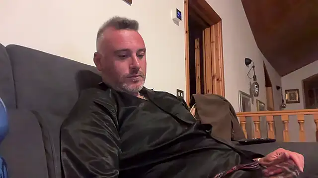 Snapshot of marcovik1 chatting on April 28, 2026, 7:29 pm marcovik1 online show from April 28, 2026, 7:29 pm