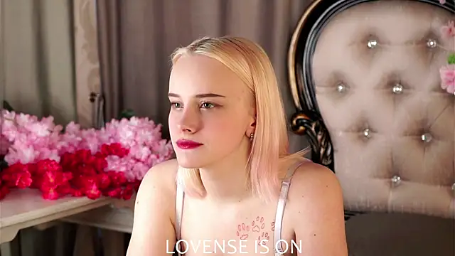 KirstinMcgeady online show from April 9, 2026, 11:16 am