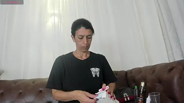 MissMilf  online show from March 22, 2026, 1:34 pm