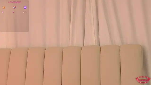 JulietRiverr online show from March 25, 2026, 3:39 am