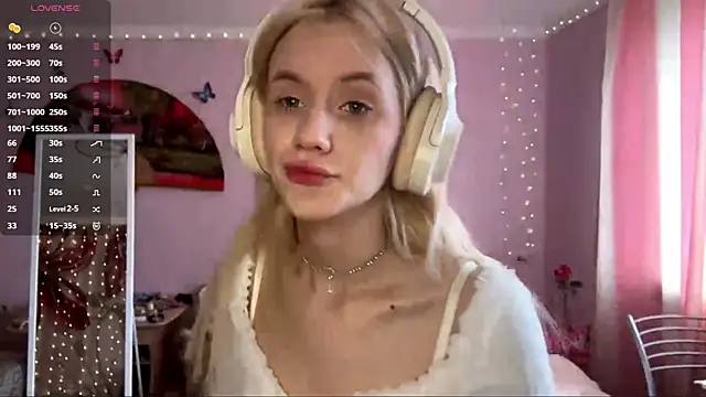 Snapshot of MelissaZaria chatting on April 23, 2026, 6:31 am MelissaZaria online show from April 23, 2026, 6:31 am