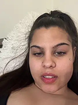 Vivike234 online show from February 24, 2026, 6:09 pm