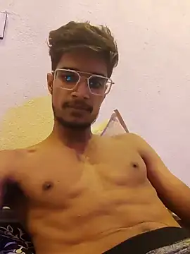Snapshot of kaushikhotty chatting on July 14, 2026, 12:21 am kaushikhotty online show from July 14, 2026, 12:21 am