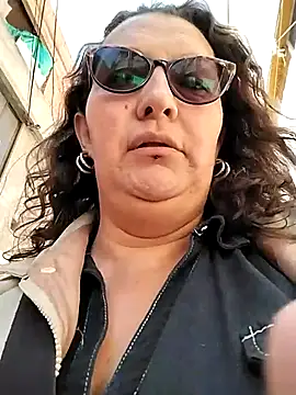 Snapshot of _Saraqueen chatting on February 27, 2026, 3:23 pm Saraqueen online show from February 27, 2026, 3:23 pm