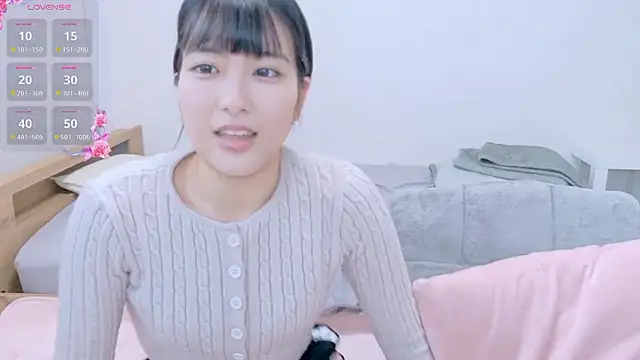 Somi-chan online show from April 23, 2026, 10:33 pm