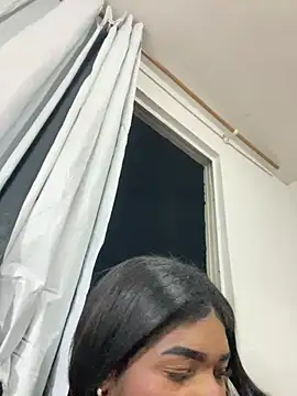 Snapshot of lulusexyy chatting on May 29, 2026, 12:27 am lulusexyy online show from May 29, 2026, 12:27 am