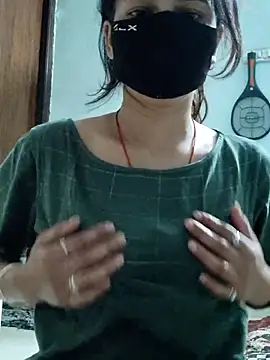 Sexy-Sandhya  online show from March 4, 2026, 7:32 pm