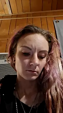 issyamazin online show from April 22, 2026, 7:48 am