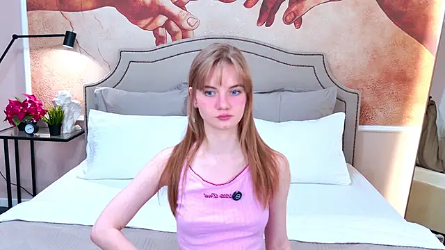 ElfieWhite online show from March 21, 2026, 3:16 pm