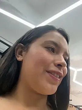 Miss Bella Flame online show from April 8, 2026, 4:41 pm