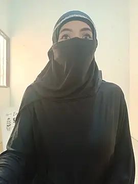 Snapshot of aminaa_ chatting on July 9, 2026, 7:24 pm aminaa online show from July 9, 2026, 7:24 pm