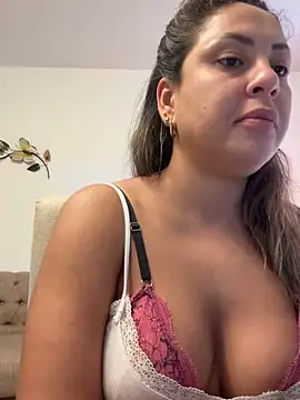 leona-david online show from April 2, 2026, 8:48 pm