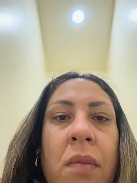 leona-david online show from May 18, 2026, 12:32 pm