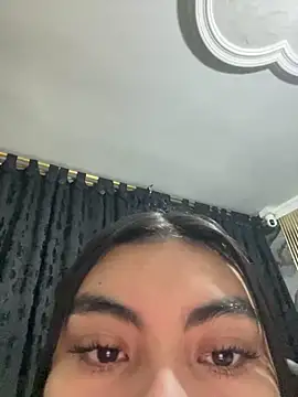 eimmy  skinny online show from April 17, 2026, 7:06 pm