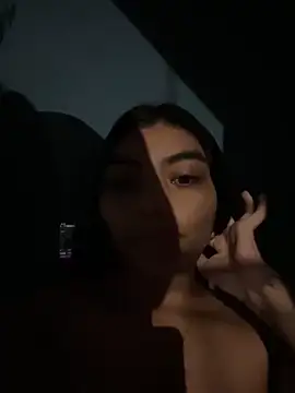 Snapshot of eimmy__skinny chatting on June 2, 2026, 9:42 am eimmy skinny online show from June 2, 2026, 9:42 am