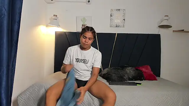 Snapshot of kleiver_cum18 chatting on February 27, 2026, 7:57 pm kleiver cum18 online show from February 27, 2026, 7:57 pm