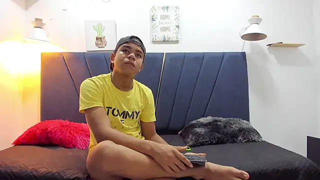 Snapshot of kleiver_cum18 chatting on February 28, 2026, 1:44 pm kleiver cum18 online show from February 28, 2026, 1:44 pm