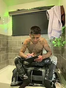 Snapshot of freaknine69 chatting on February 22, 2026, 10:44 pm freaknine69 online show from February 22, 2026, 10:44 pm