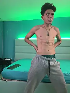 abrilandjulian online show from February 19, 2026, 12:24 pm