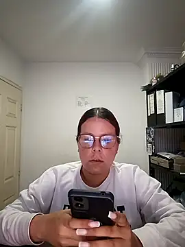 Blanquita vip online show from March 18, 2026, 1:02 pm