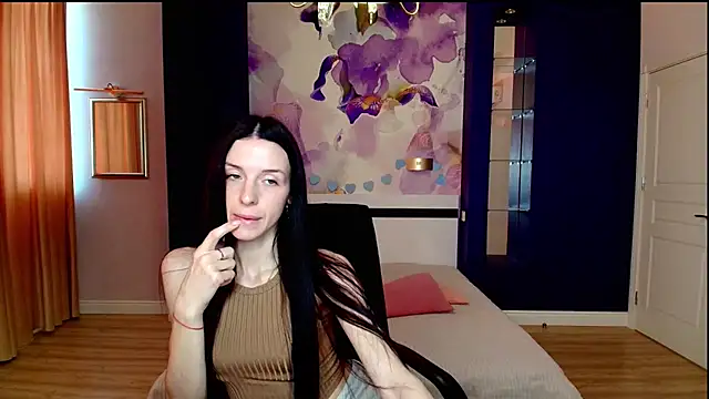 NoirDiva online show from April 17, 2026, 6:05 am