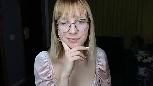 CandicaHoney online show from February 16, 2026, 12:48 pm