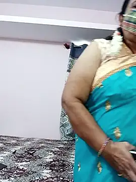 Snapshot of Kannadasexywifes chatting on June 15, 2026, 6:13 am Kannadasexywifes online show from June 15, 2026, 6:13 am