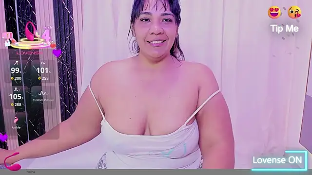 Snapshot of Cinnamon_Skin01 chatting on April 21, 2026, 11:06 am Cinnamon Skin01 online show from April 21, 2026, 11:06 am