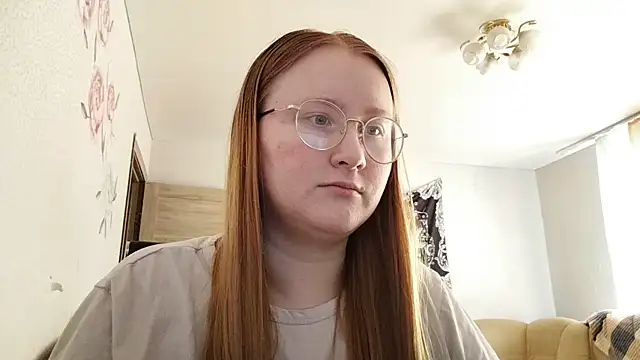 AnikaLipps online show from May 24, 2026, 3:01 pm