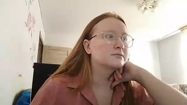 Snapshot of AnikaLipps chatting on June 20, 2026, 1:05 pm AnikaLipps online show from June 20, 2026, 1:05 pm