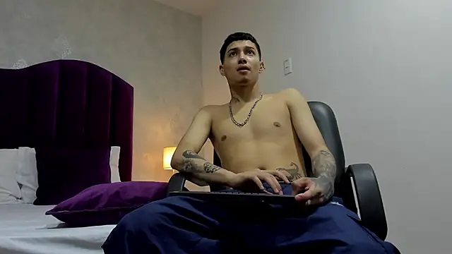 Snapshot of JoshBeech chatting on February 19, 2026, 12:35 pm JoshBeech online show from February 19, 2026, 12:35 pm