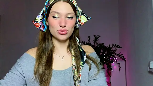 golden Flora online show from April 13, 2026, 7:51 pm