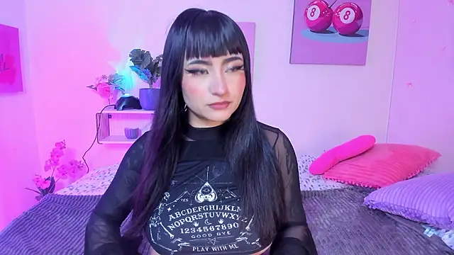 Snapshot of NaeniaDemon_ chatting on March 3, 2026, 3:46 am NaeniaDemon online show from March 3, 2026, 3:46 am