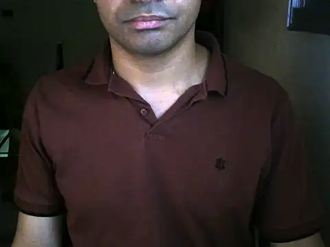 Snapshot of honeybatista chatting on June 20, 2026, 4:23 pm honeybatista online show from June 20, 2026, 4:23 pm