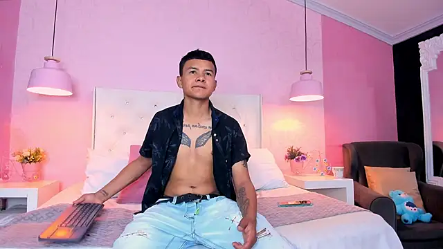 Snapshot of TylerGandi chatting on February 26, 2026, 8:09 pm TylerGandi online show from February 26, 2026, 8:09 pm