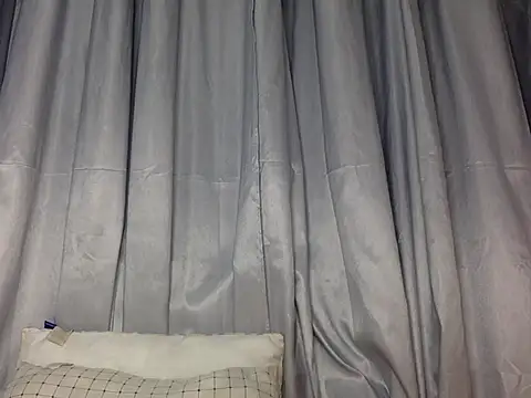 Snapshot of Petite_spice chatting on May 22, 2026, 2:53 am Petite spice online show from May 22, 2026, 2:53 am